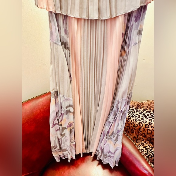 BCBGMAXAZRIA Jaelyn Light Dove Combo Pleated Midi Dress, Size XXS - Picture 5 of 6